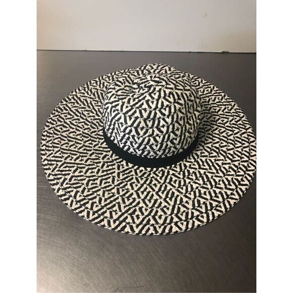 Coco + Carmen Women’s Black and White Woven Sun Hat One Size - Picture 3 of 8